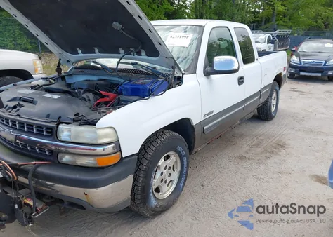 2000 Chevrolet Silverado 1500 Ls z USA, uszkodzony, nr VIN 1GCEK19T4YE165616